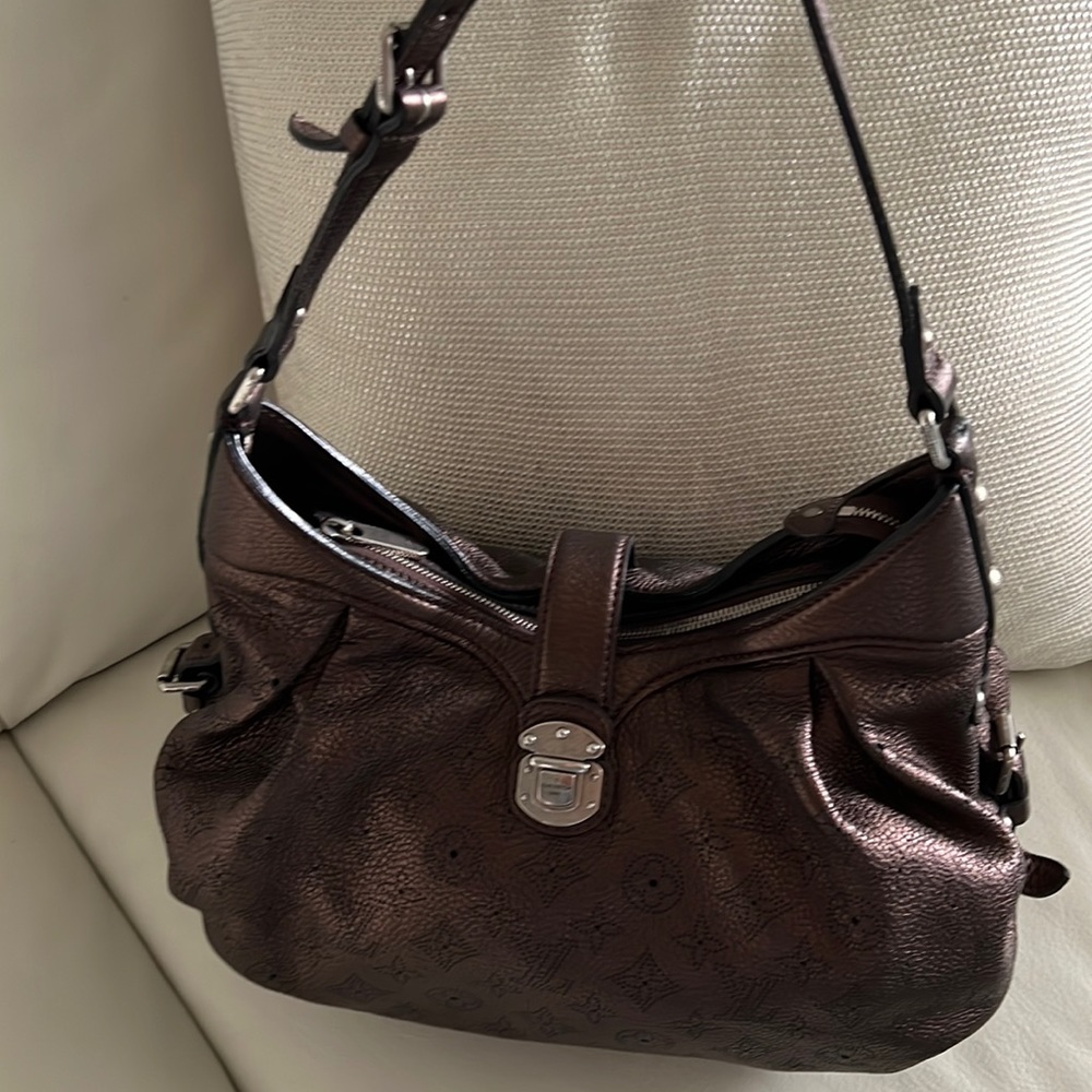 Louis Vuitton Mahina XS Shoulder Bag Mordre
